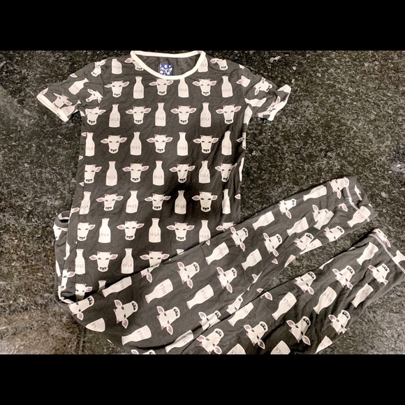 Kickee Pants Other - Kickee pants milk and cow pajama set size 4